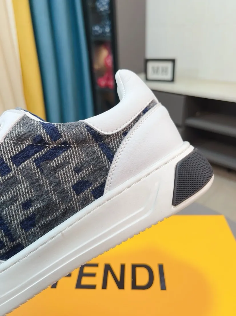 Men's Men's Shoes💰420🌹🌹[fendi] Fendi's classic and comfortable men's, this complex sneaker is made of soft calfskin➕genuine leather lining➕original ultra-light rubber material with rough outsole. This unique and light style is suitable for the casual and refined sensibility of this season. It is comfortable and natural on the feet. It is an everyday style for casual travel in autumn and winter! 38/44
